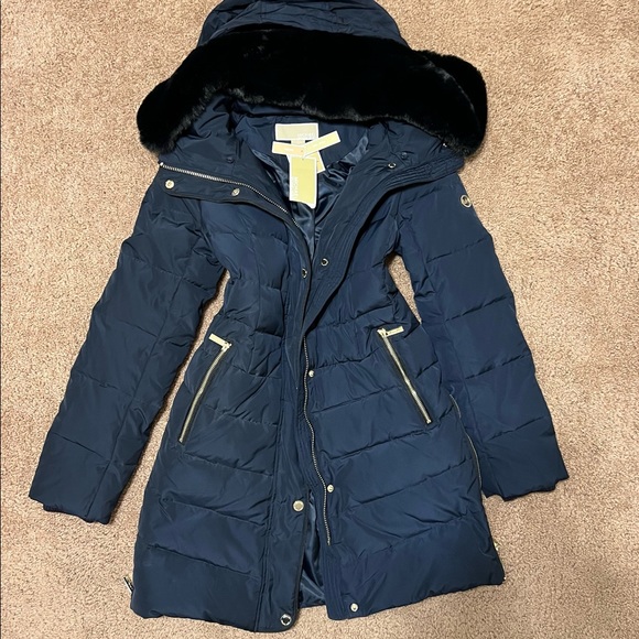 Michael Kors Faux-Fur-Collar Down Puffer Coat Small Navy - Picture 4 of 5